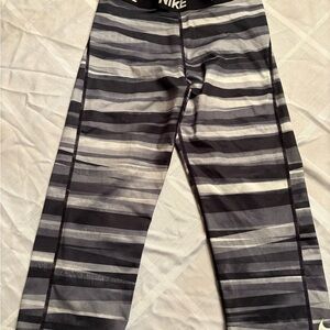 Nike Dry Fit Capris